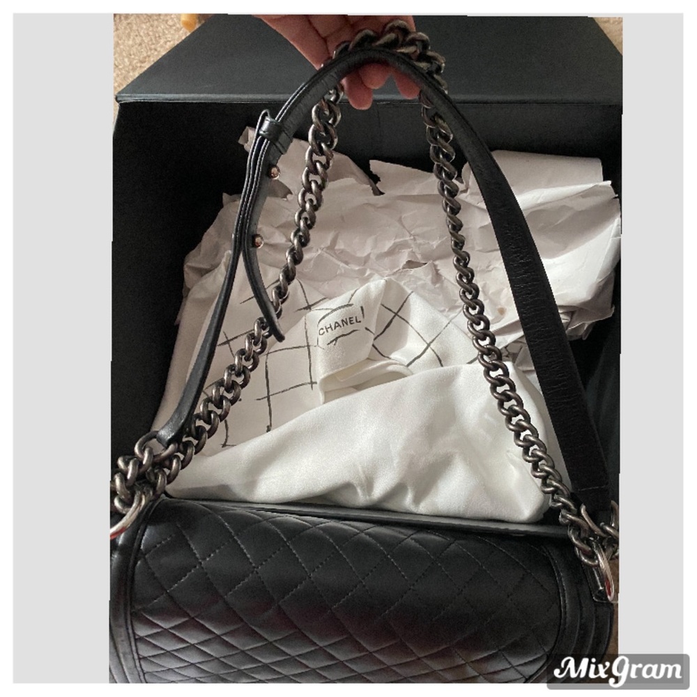 🎈SOLD🎈CHANEL New Medium Boy in black w ruthenium - Picture 12 of 16